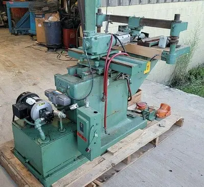 USED 1958 SHOWMAN CNC D170