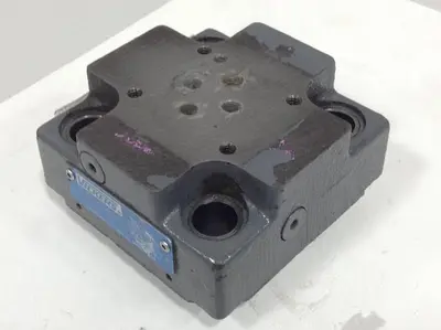 USED VICKERS CVCS25D1S210S19