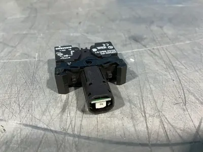 Used SIEMENS 3SB3 6446BA400CC0 Light Source Equipment Ohio US | HGR 24 #1474898