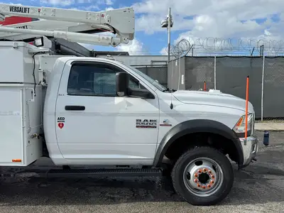 Used 2017 RAM 5500 Bucket (boom) trucks Florida US | Truck and Van Outlet #1509138