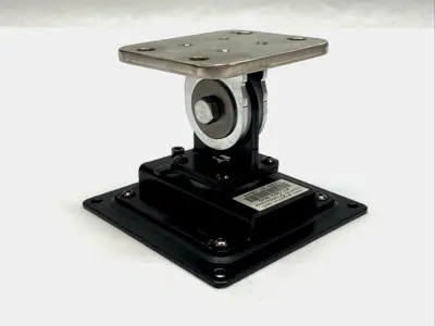 USED ERGOTRON 100 SERIES SINGLE PIVOT