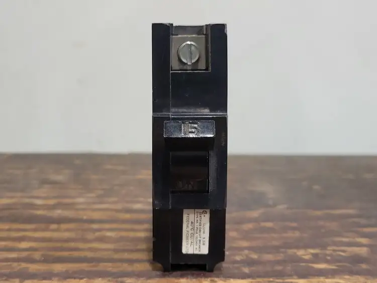Used FEDERAL PIONEER NA115 Switchgears British Columbia CA | Lenmark #242207