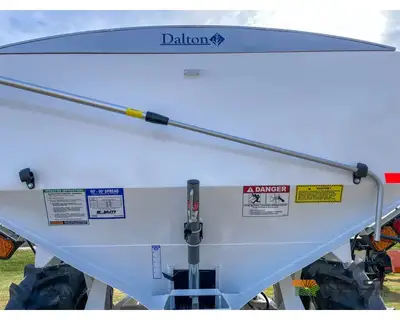 Used DALTON _UNKNOWN_ Broadcast Spreaders Iowa US | Keast Enterprises #1360205
