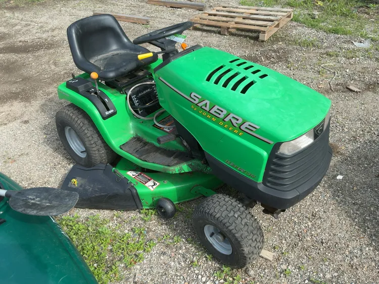 Used JOHN DEERE SABRE 15.5/38 HYDR Mowers Michigan US | Miedema Asset Management Group #1231193