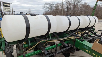USED JOHN DEERE 7000