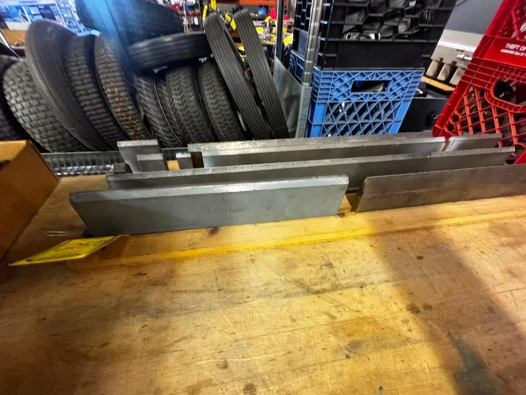 Used _UNKNOWN_ _UNKNOWN_ Press Brake Tooling Ohio US | Myron Bowling Auctioneers Inc #1518543