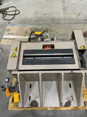 2010 ARKU FEED/STRAIGHTEN "ZIGZAG" COIL LINE