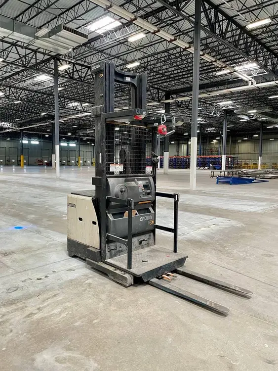 Used 2018 CROWN SP3520-30 Order Pickers Texas US | TB Forklifts #1274946