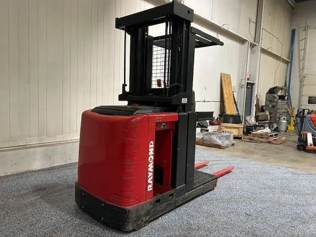 Used RAYMOND 520OPC30TT Order Pickers Illinois US | Somerset Equipment Sales #1546246