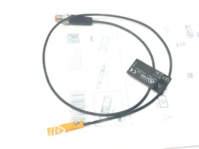 NEW IFM C-SLOT CYLINDER SENSOR M8 CONNECTOR MKC3028BBPKG/G/0,5M/ZH/ASR