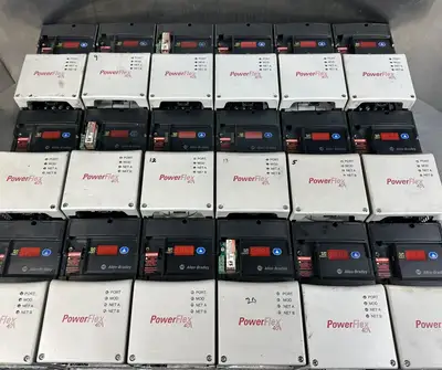 ALLEN BRADLEY 22D-D2P3N104 POWER FLEX 40P - 1HP + 22-COMM-E - EACH - (BIN-1.4.3)