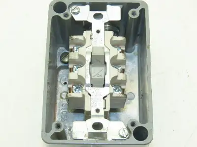 Square D 2510 KW2H Manual Motor Starter Switch 30A 10Hp 115-600V 1PH/3PH Ser B