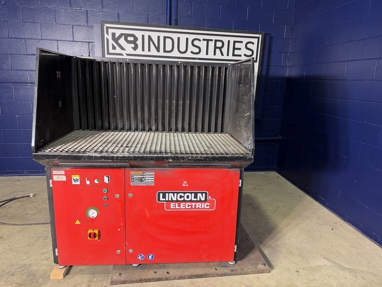 Used LINCOLN ELECTRIC DOWNFLEX 200-M Fume Extractors Michigan US | K.B. Industries LLC #1305345