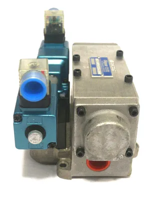 NEW OILGEAR 142-445-555-104 VALVE VL802872 142445555104