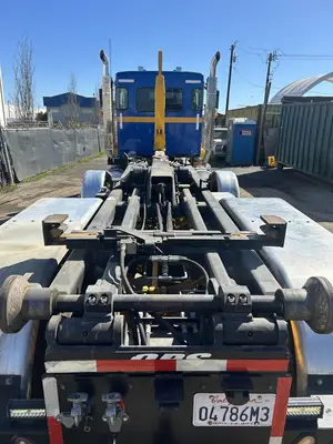 USED 2015 KENWORTH T800