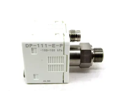 NEW SUNX DP-111-E-P-J DIGITABLE PRESSURE DP111EPJ