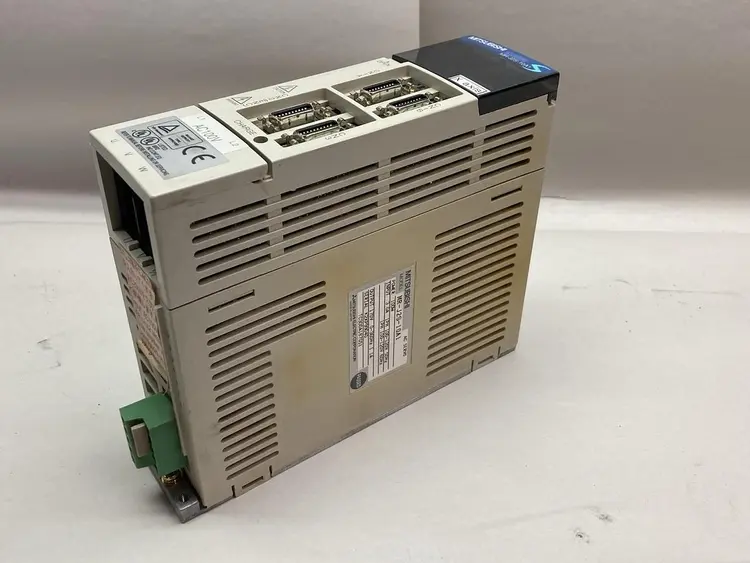 Used MITSUBISHI ELECTRIC MR-J2S-10A1 Industrial Controls Ohio US | Surplus Asset Holdings #1290363