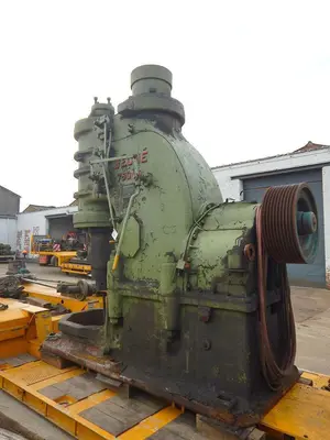 USED BÊCHÉ FORGING HAMMER 2040 KGM