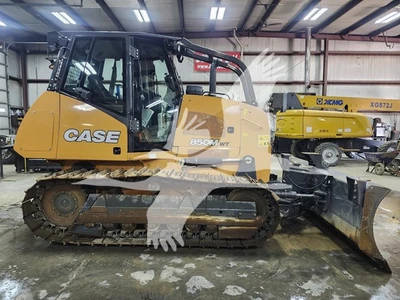 USED 2023 CASE 850M WT