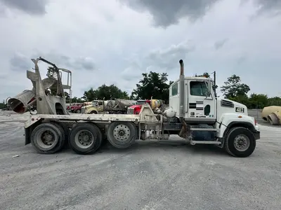 Used 2016 WESTERN STAR 4700 SF Concrete Mixer Trucks Delaware US | Proxy Equipment #1388940