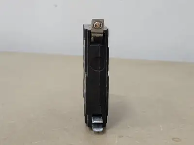 USED SQUARE D QOB135