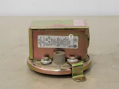 NEW DWYER INSTRUMENTS 1910-10
