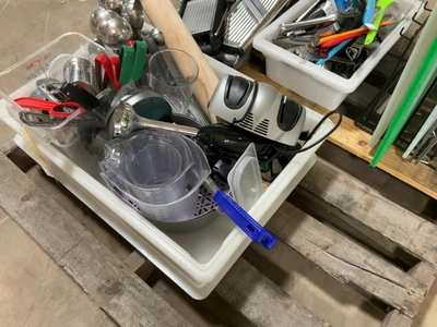 Used MIXED LOT OF MISCELLANEOUS RESTAURANT AND KITCHEN UTENSILS Smallwares Michigan US | Miedema Asset Management Group #1761535