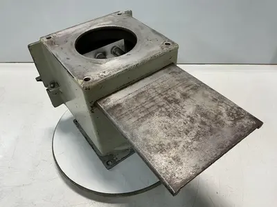 USED METAL FABRICATOR NO MODEL NUMBER