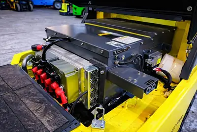USED 2023 LIFT HERO CPD25