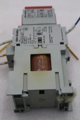 ALLEN BRADLEY 700-CF310Z* SER. A RELAY COIL WITH AB 100S-F SER. B STOCK L-163-A