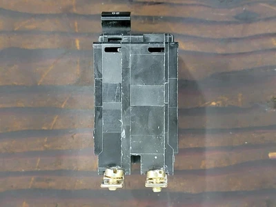 USED SQUARE D QOB220