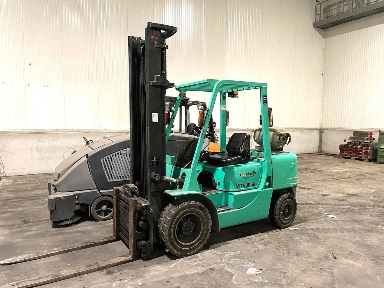 USED MITSUBISHI 3,5 TON