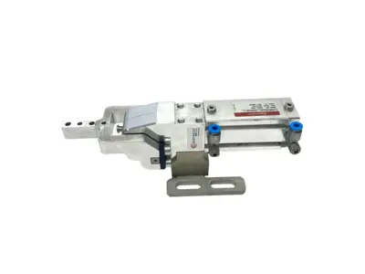 82L20-4435 | Destaco  Pneumatic Power Clamp 20mm Bore 5 - 60 Deg. Opening Angle - Used