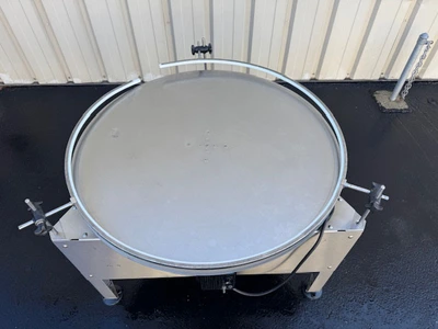 USED E-PAK MACHINERY INC 40-INCH TABLE