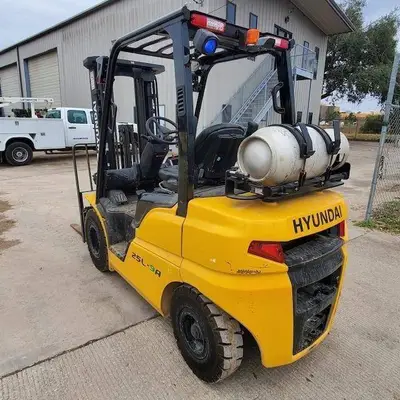 Used 2021 HYUNDAI 25L-9A Internal Combustion Forklifts: Pneumatic Tire Illinois US | Somerset Equipment Sales #1546255