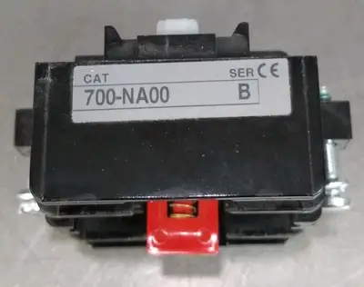 Allen-Bradley 700-NA00/B Front Deck Contact Block Loc4E26