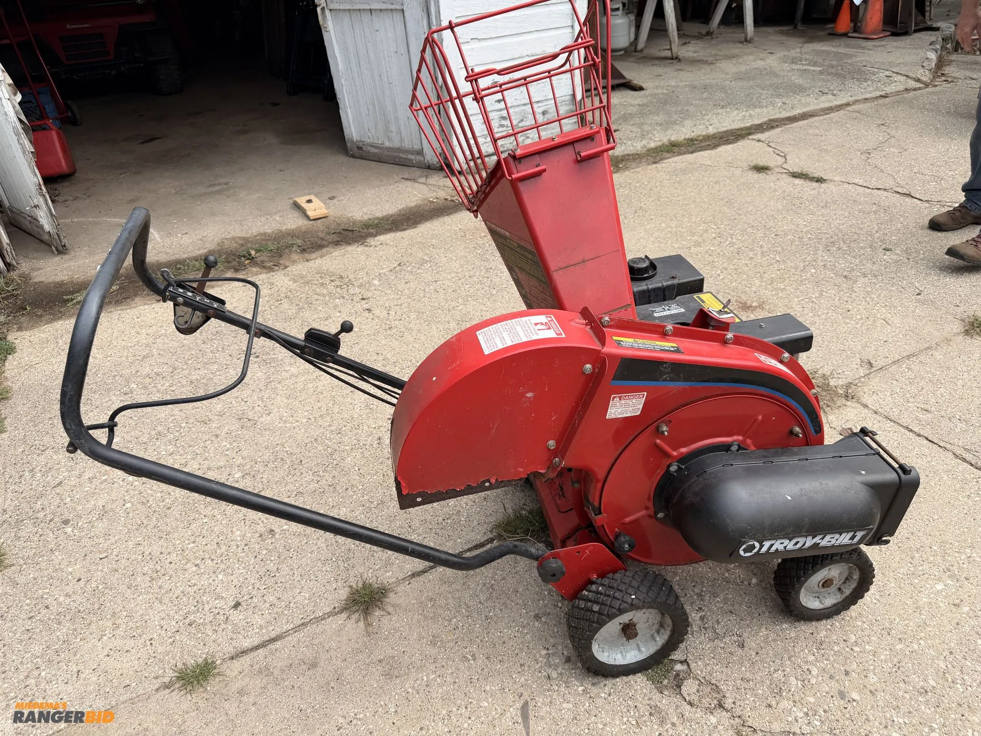 Used TROY-BILT CHIPPER/VAC AS WELL AS A SNOWBLOWER _UNKNOWN_ Wood Chippers Michigan US | Miedema Asset Management Group #1419793
