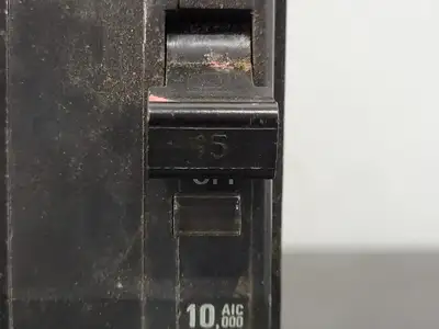 USED SQUARE D QOB215