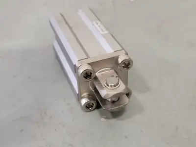 USED SMC CQ2D20-50DM