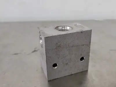 USED INTEGRATED HYDRAULICS B24257