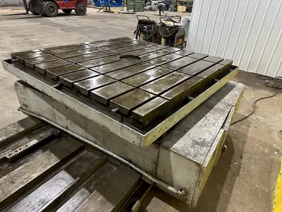 72" X 72" GIDDINGS & LEWIS (G&L) T-SLOTTED POWERED ROTARY TABLE W/ 72" POWERED INFEED SLIDE: STOCK #19731