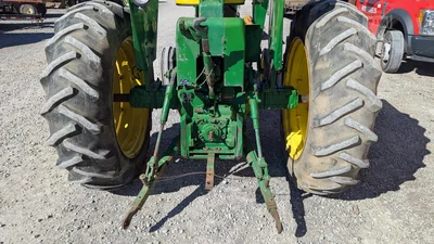 USED 1970 JOHN DEERE 2520