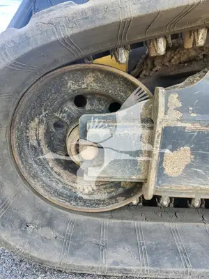 USED 2022 DEERE 331G