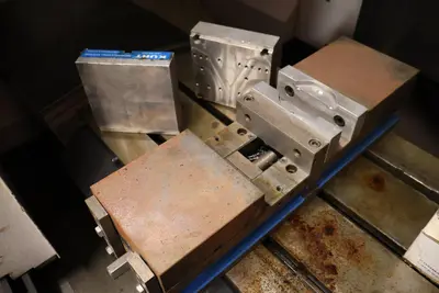 2004 MAZAK VCN-410B CNC Milling | MD Equipment Services LLC (35)