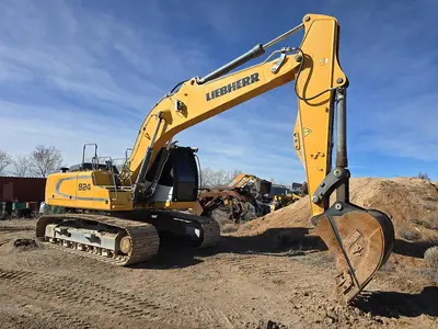 Used 2019 LIEBHERR R924 LC Crawler Excavators Utah US | Berry Machinery #910866