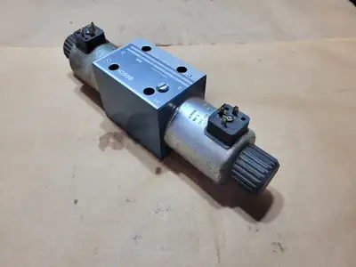 Used BOSCH 0 810 001 845 Valves/Fittings British Columbia CA | Lenmark #1440821