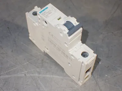 NEW SIEMENS 5SJ4 1107HG40