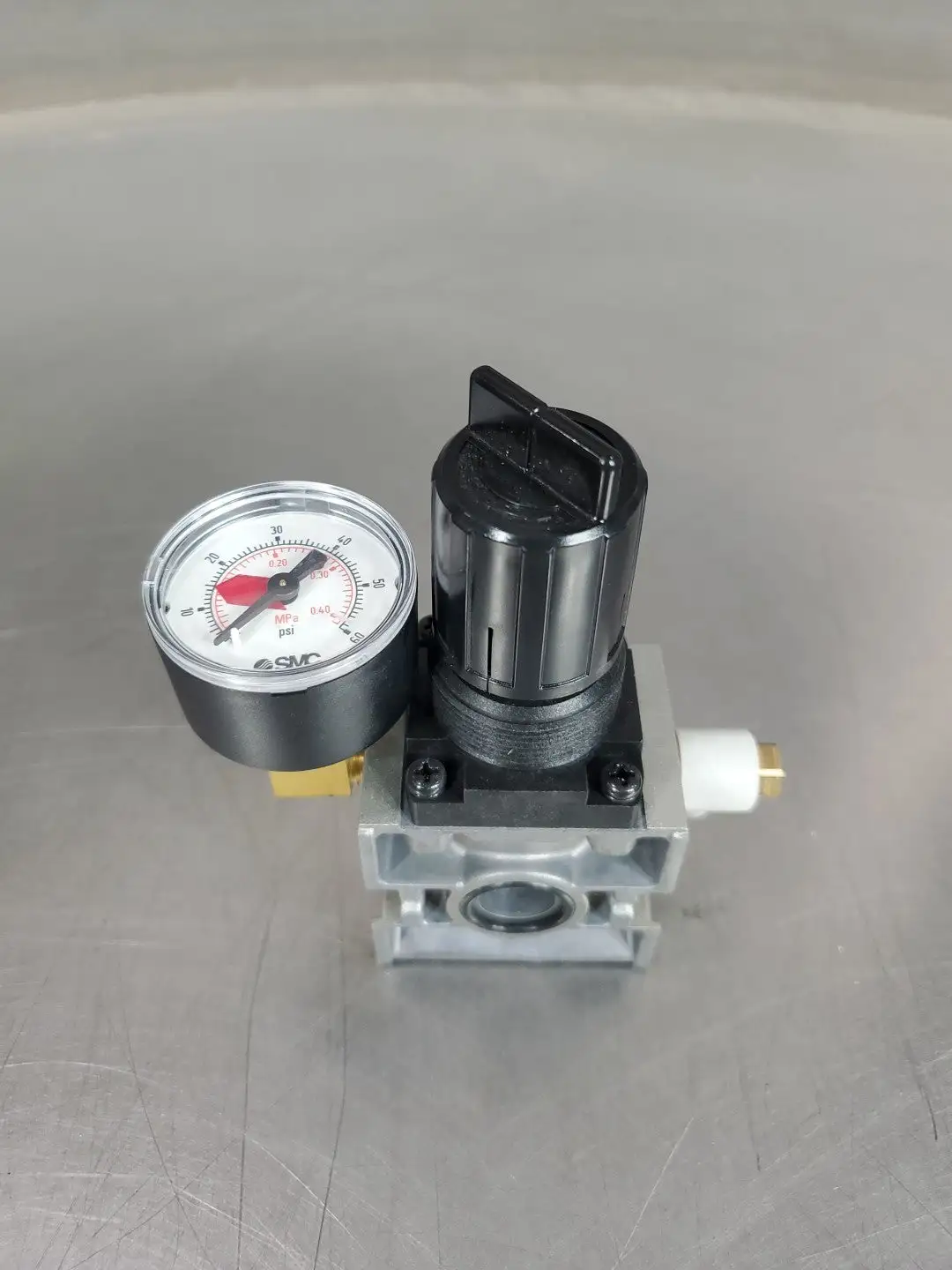 USED SMC NARM2500-A-N02 Modular Regulator w/PSI Gauge