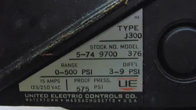 United Electric Model 376 J300 Pressure Switch 0-500 PSI New NIB