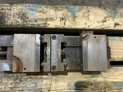 6" LOCKWELL MODEL TLD-60 DOUBLE CLAMP VISE, WITH ANTI-LIFT MECHANISM: YOBRO #25059